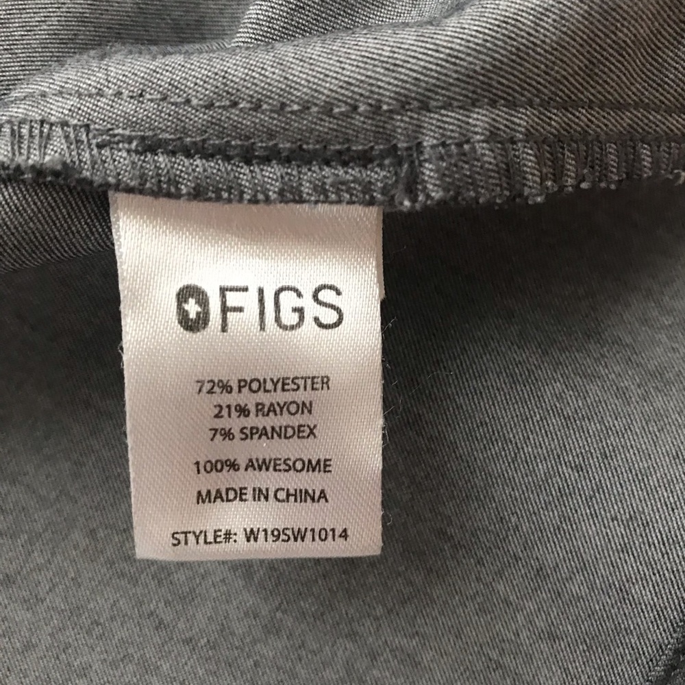 Figs Scrub Top Graphite - Picture 3 of 5